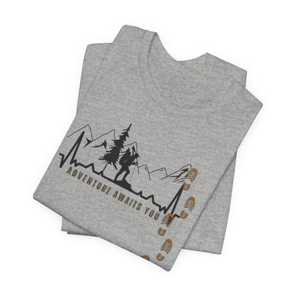 HIKING HEARTBEAT Unisex Jersey Short Sleeve Tee