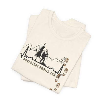 HIKING HEARTBEAT Unisex Jersey Short Sleeve Tee