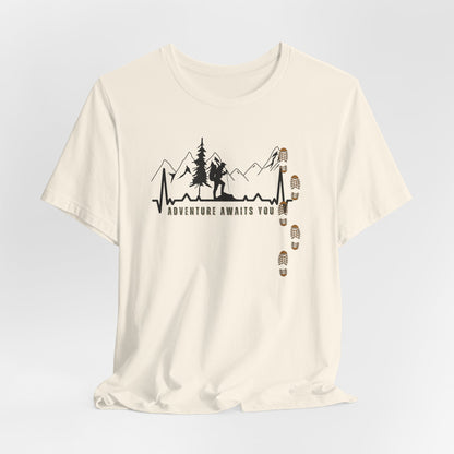 HIKING HEARTBEAT Unisex Jersey Short Sleeve Tee
